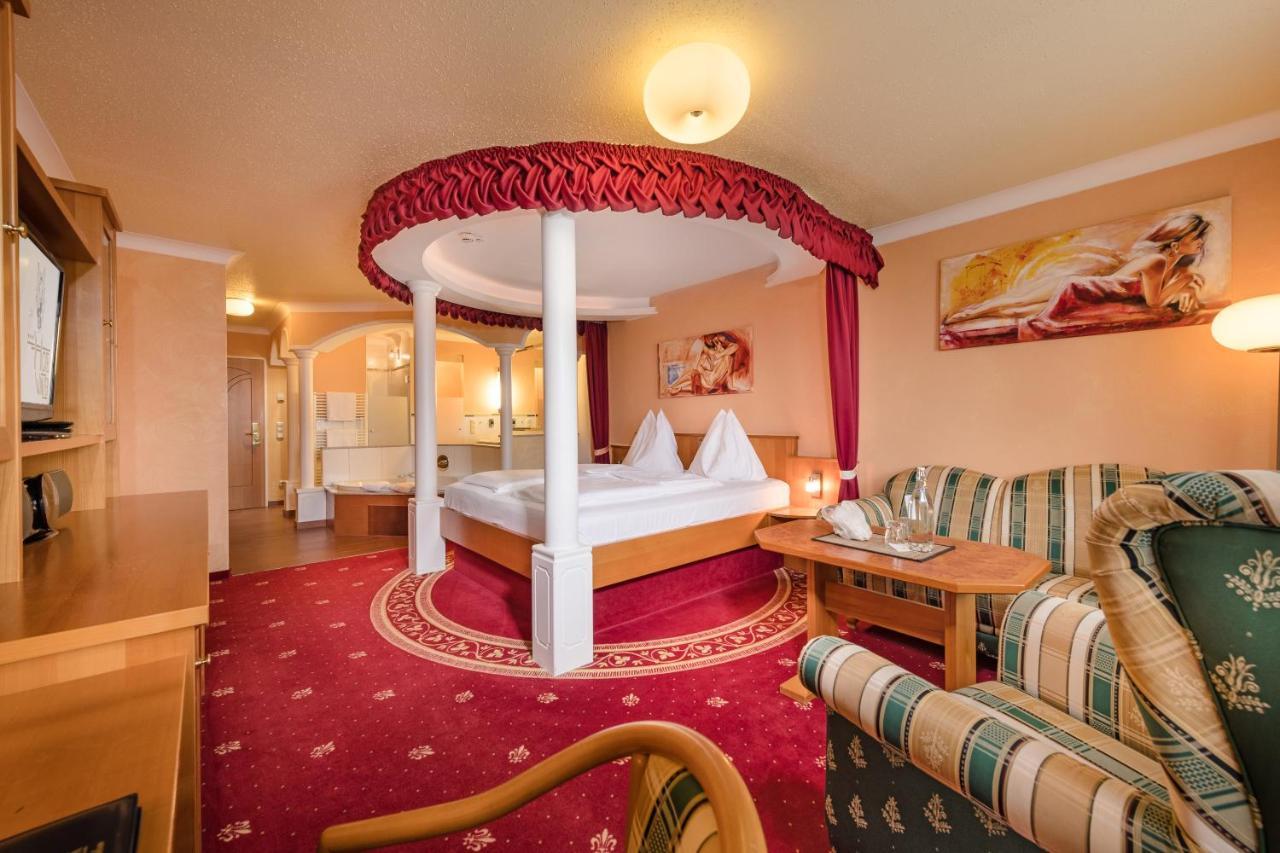 Hotel Winzer Wellness & Kuscheln سانكت جورجين ام اترغاو المظهر الخارجي الصورة