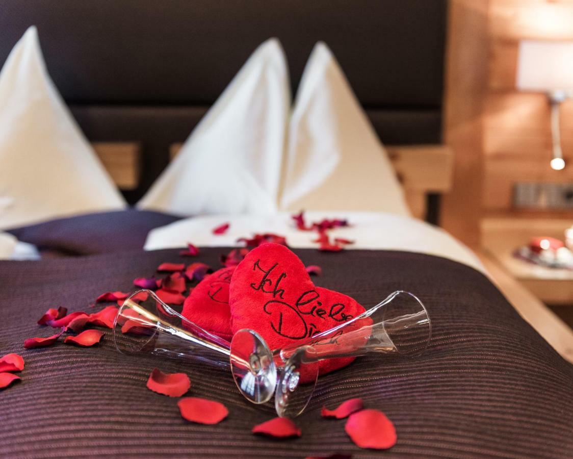 Hotel Winzer Wellness & Kuscheln سانكت جورجين ام اترغاو المظهر الخارجي الصورة