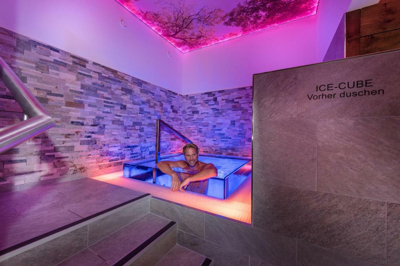 Hotel Winzer Wellness & Kuscheln سانكت جورجين ام اترغاو المظهر الخارجي الصورة