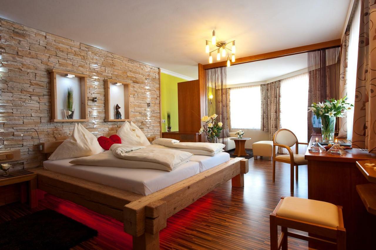 Hotel Winzer Wellness & Kuscheln سانكت جورجين ام اترغاو المظهر الخارجي الصورة